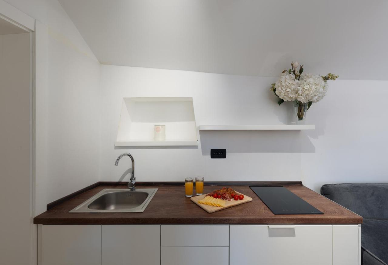Old Town South Gate Apartment Kotor Bagian luar foto