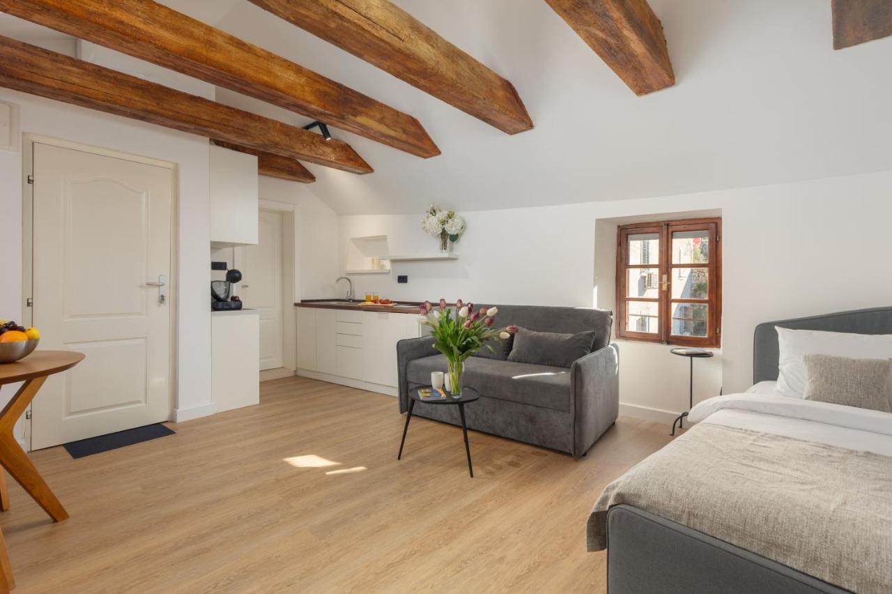 Old Town South Gate Apartment Kotor Bagian luar foto